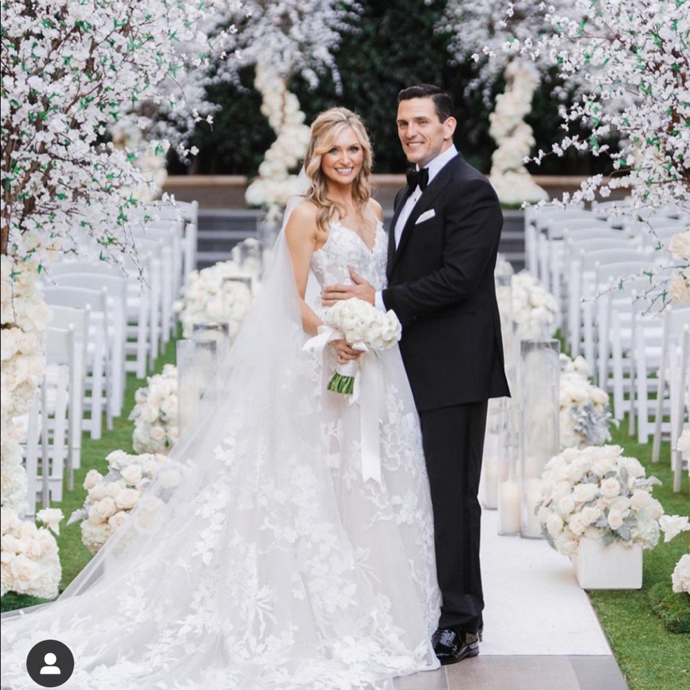 Monique Lhuillier Maeve Wedding Gown WHITE - Picture 9 of 9